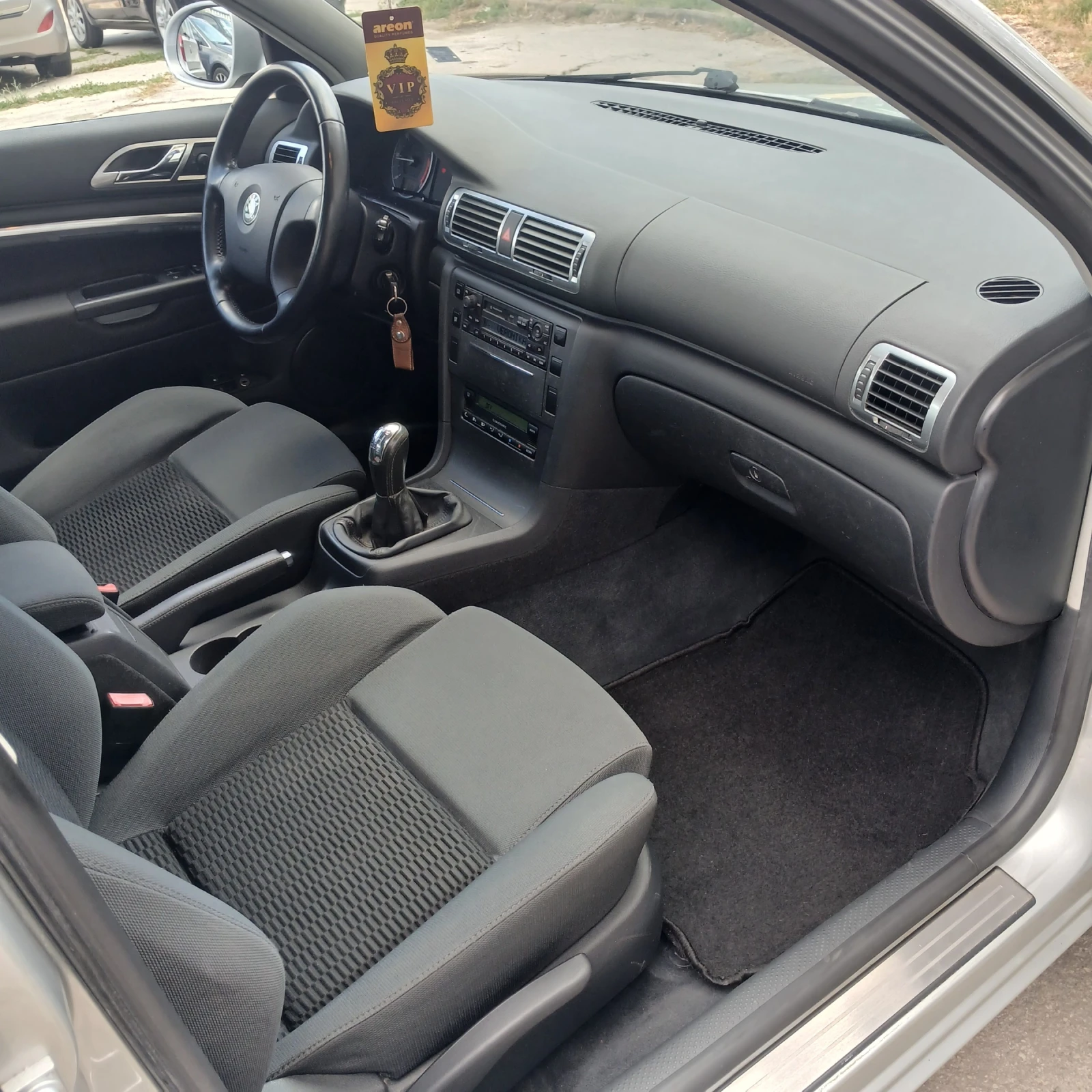 Skoda Superb 6 СКОРОСТИ , снимка 12 - Автомобили и джипове - 55874639