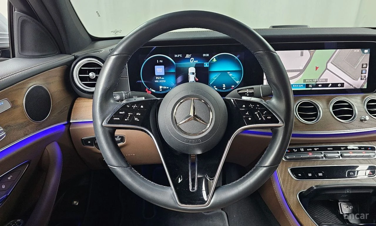 Mercedes-Benz E 220 4MATIC* EXCLUSIVE* ХЕДЪП* ДИСТРОНИК* КРАЙНА ЦЕНА, снимка 11 - Автомобили и джипове - 55987364