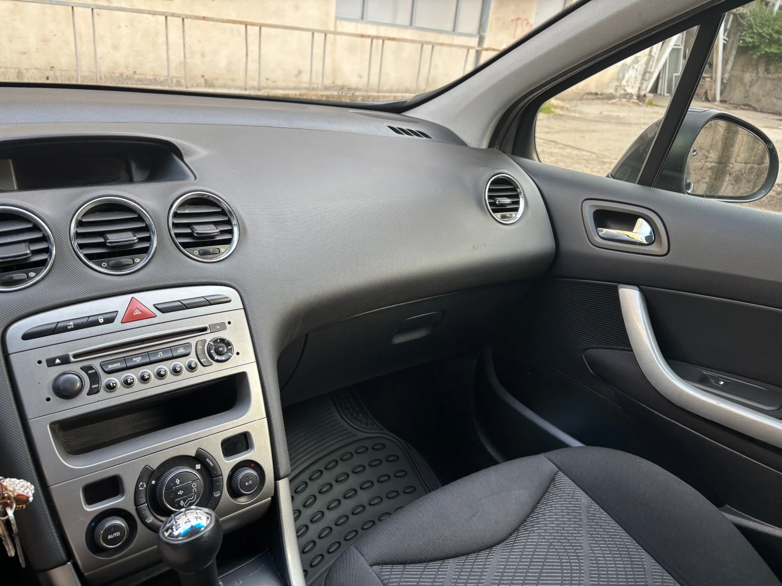 Peugeot 308, снимка 5 - Автомобили и джипове - 56439516