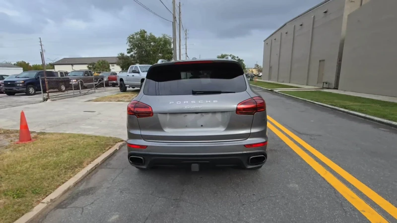 Porsche Cayenne ПОДГРЕВ* КАМЕРА* ДИСТРОНИК* КЕЙЛЕС* ОБДУХВАНЕ* МАС, снимка 2 - Автомобили и джипове - 48720991