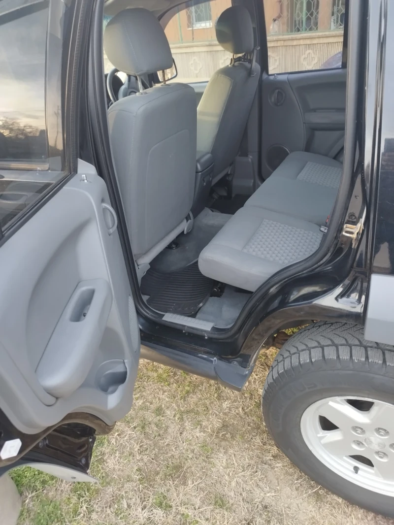 Jeep Cherokee KJ, снимка 8 - Автомобили и джипове - 52419017