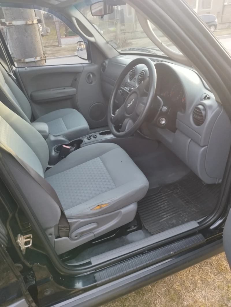 Jeep Cherokee KJ, снимка 7 - Автомобили и джипове - 52419017