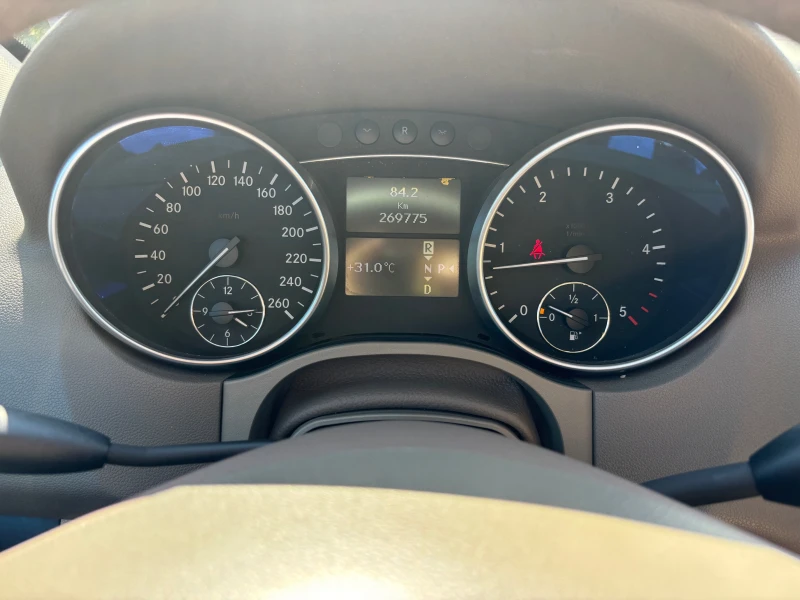 Mercedes-Benz ML 320 TOP, снимка 10 - Автомобили и джипове - 52224176