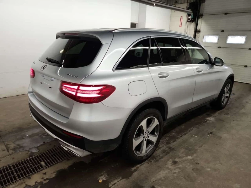 Mercedes-Benz GLC 300 * БЕЗ ЗАБЕЛЕЖКИ * ПАНОРАМА* ДВА КЛЮЧА* , снимка 3 - Автомобили и джипове - 53513670