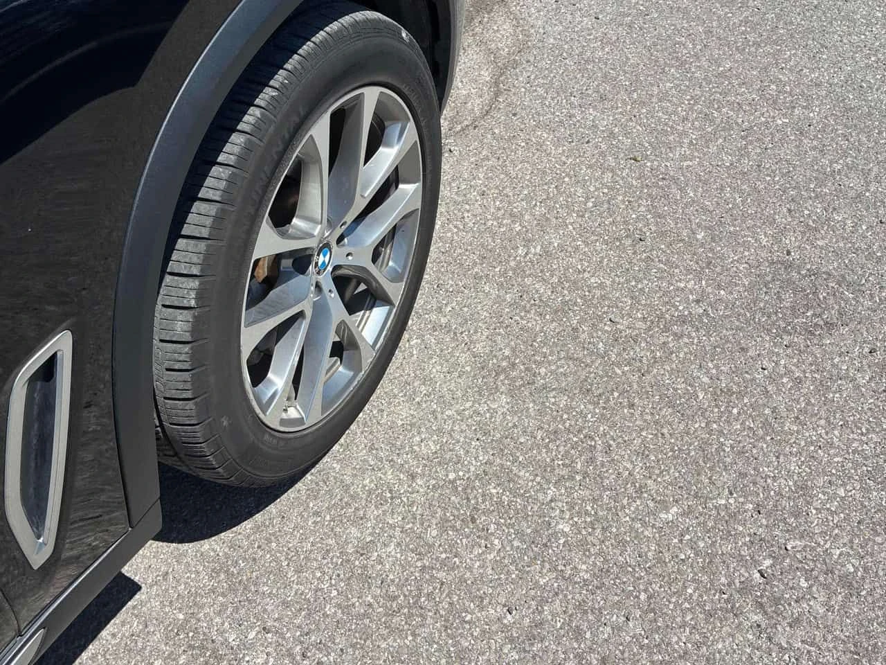 BMW X5 xDrive40i/CARFAX/ОТ ПРЕДСТАВИТЕЛСТВО НА БМВ/КЛИП, снимка 13 - Автомобили и джипове - 54769408