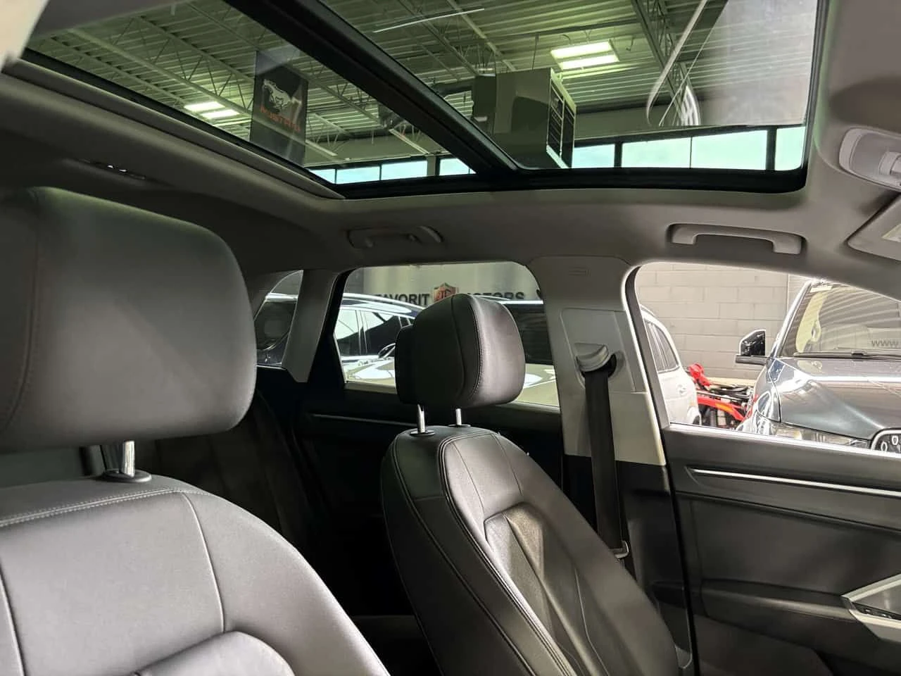 Audi Q3 * Progressiv| QUATTRO| S LINE| PANOROOF| CLUSTERNA, снимка 8 - Автомобили и джипове - 54874028