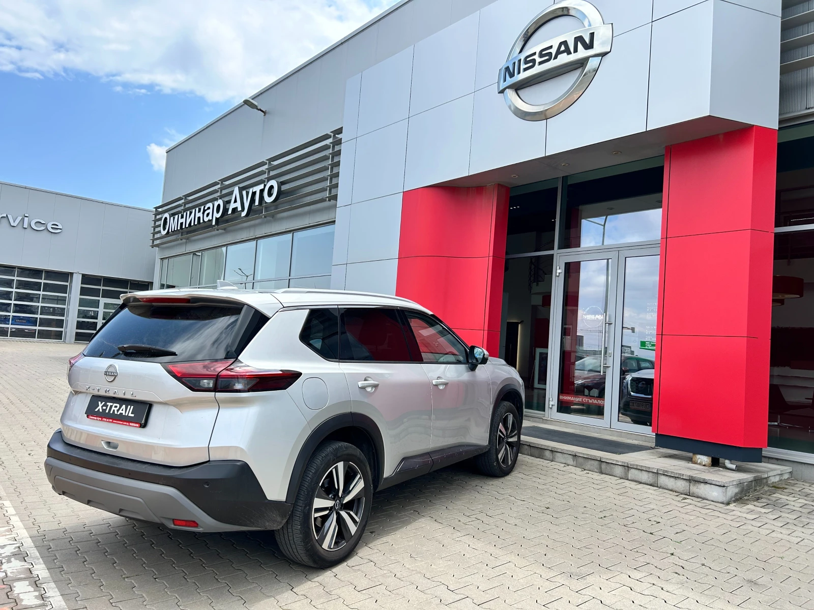 Nissan X-trail 1.5 DDT N-Connecta A/T 7 местен, снимка 3 - Автомобили и джипове - 55389868