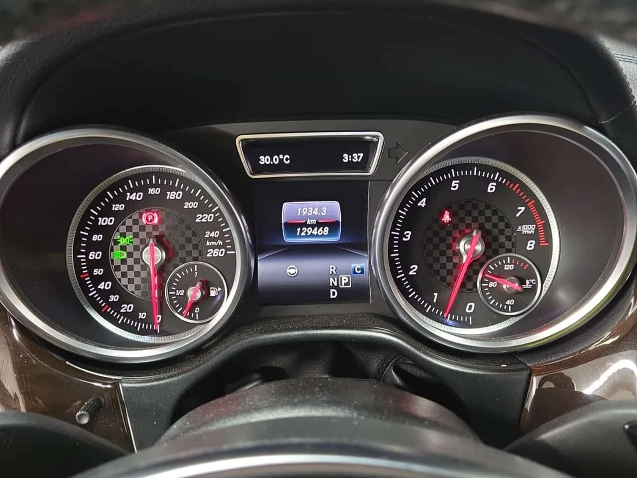 Mercedes-Benz GLE 43 AMG  DISTRONIC / 360 / MEMORY / HARMAN KARDON , снимка 10 - Автомобили и джипове - 55444278