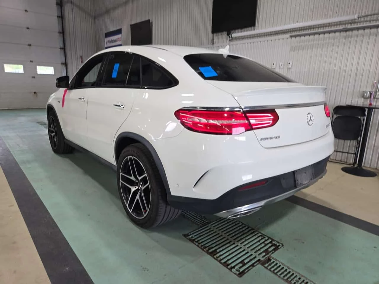 Mercedes-Benz GLE 43 AMG  DISTRONIC / 360 / MEMORY / HARMAN KARDON , снимка 4 - Автомобили и джипове - 55444278