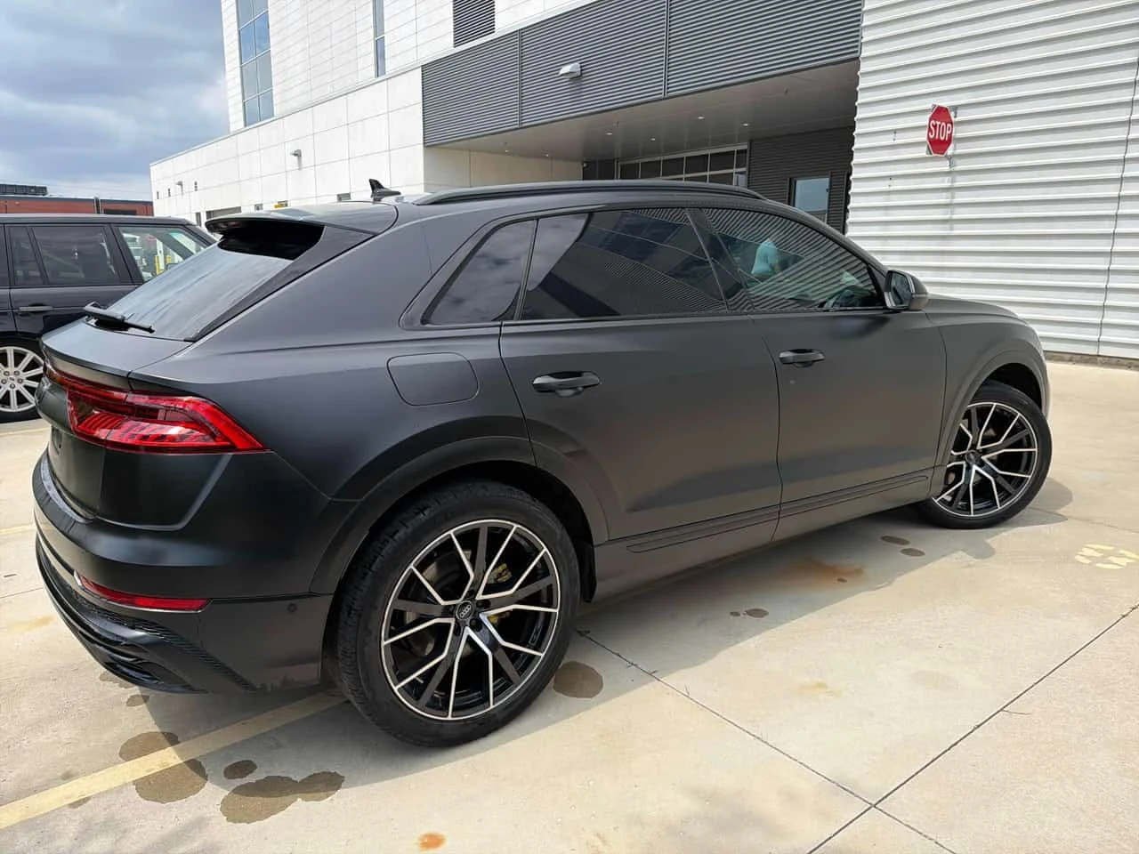 Audi Q8 Technik  CARFAX, снимка 3 - Автомобили и джипове - 55741575