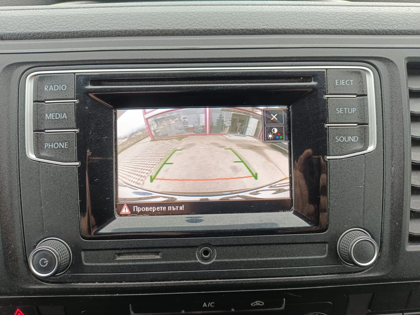 VW T6 2.0TDI/LANG/ПЪЛНА СЕРВИЗНА ИСТОРИЯ , снимка 10 - Бусове и автобуси - 54054907