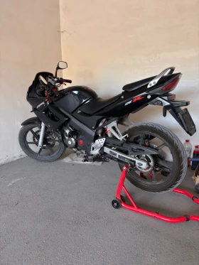����� �� �������� �� Honda Cbr 125R