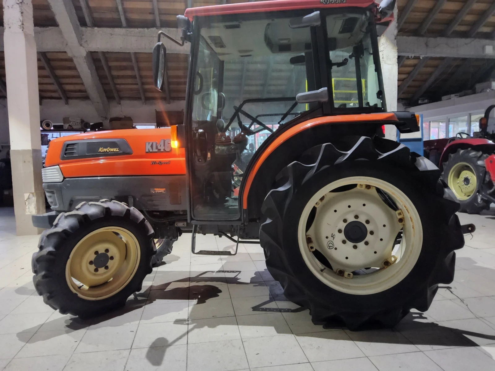 Трактор Kubota KL 46, снимка 3 - Селскостопанска техника - 55931318