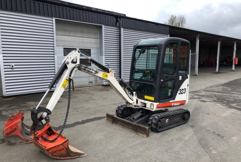 Багер Bobcat 323, снимка 3 - Индустриална техника - 53289396