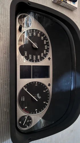       Mercedes B200 - A1695404548