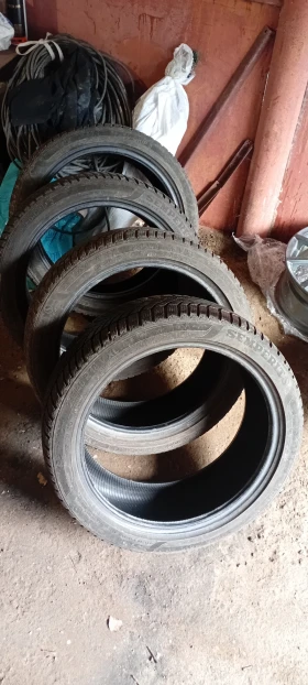 Обява за продажба на Гуми 235/40R18