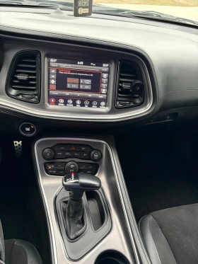 Dodge Challenger 5.7 HEMI R/T, снимка 7