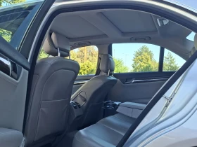 Mercedes-Benz C 320, снимка 10