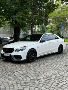 Mercedes-Benz E 500 4-Matic, снимка 1