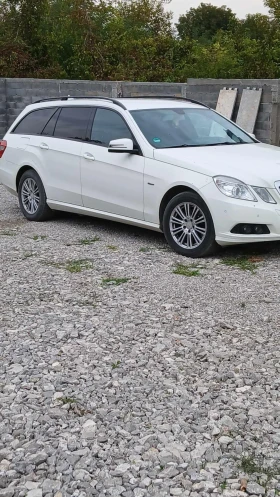 Mercedes-Benz E 200, снимка 9