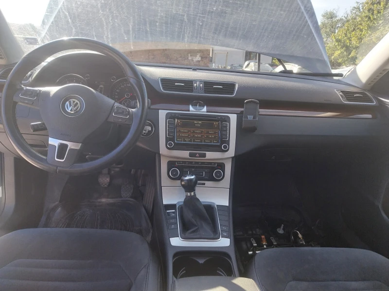 VW Passat 1.8тфси, снимка 6 - Автомобили и джипове - 47236384