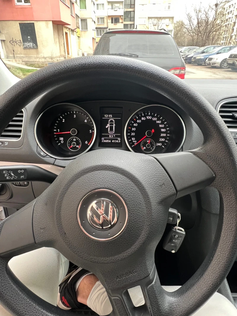 VW Golf 1.6TDI , снимка 7 - Автомобили и джипове - 49034570