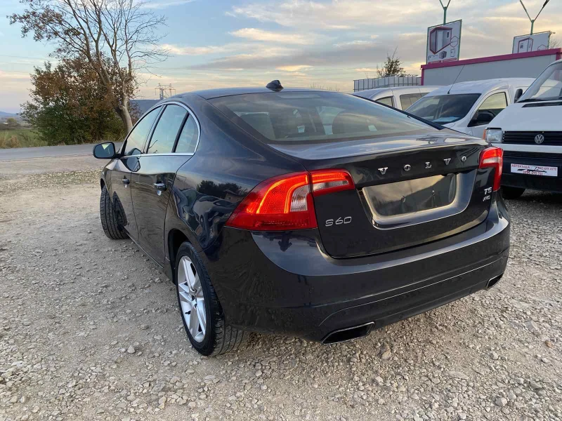 Volvo S60 Т5. 4х4. За газ, снимка 3 - Автомобили и джипове - 48746619