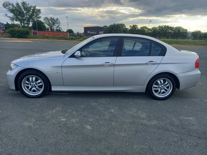 BMW 320, снимка 4 - Автомобили и джипове - 51392832
