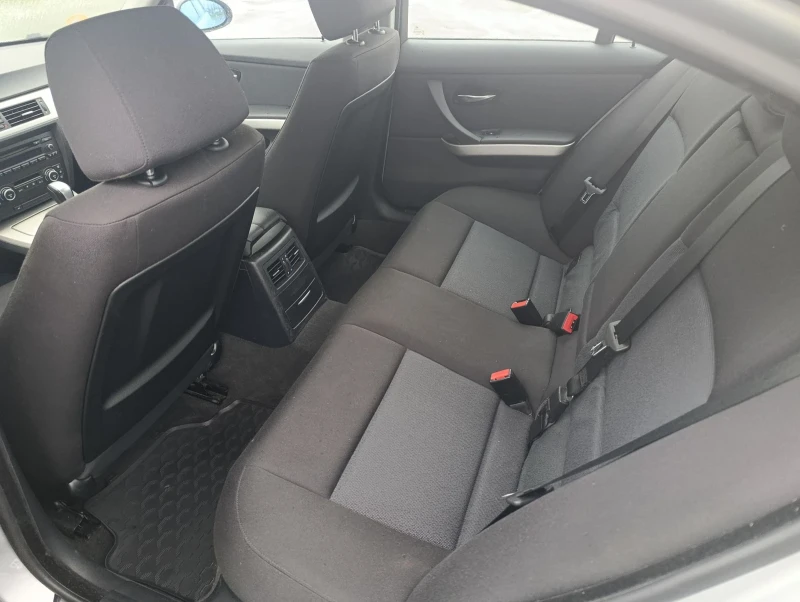 BMW 320 320D, снимка 10 - Автомобили и джипове - 51392832