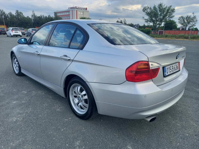 BMW 320, снимка 6 - Автомобили и джипове - 51392832