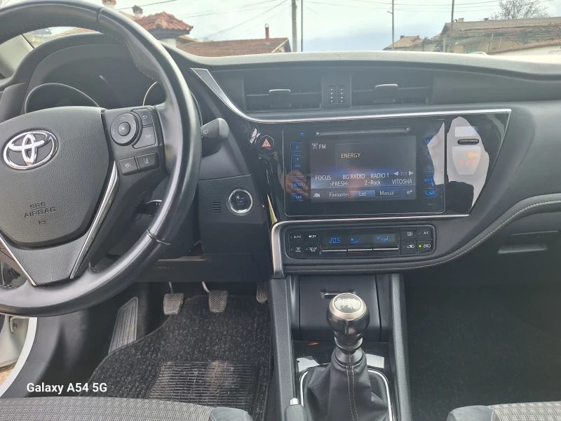 Toyota Auris 1.2 БЕНЗИН, 116 коня с турбо, 4ри ЦИЛИНДЪРА , снимка 7 - Автомобили и джипове - 52295319