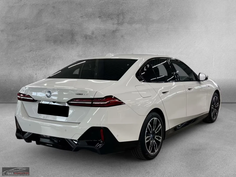 BMW i5 eDRIVE40/340HP/M-SPORT/B&W/ACC/HEAD-UP/KLESS/861f, снимка 5 - Автомобили и джипове - 52197069