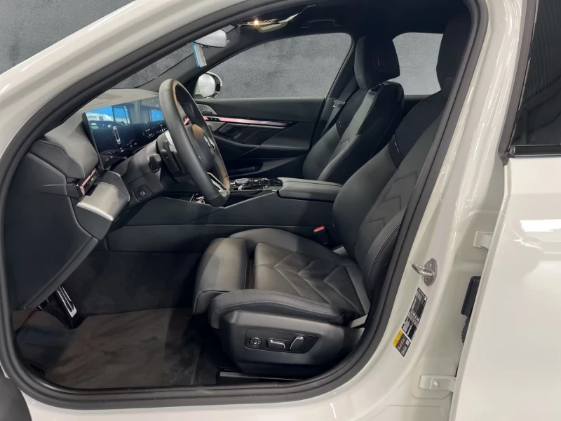 BMW i5 eDRIVE40/340HP/M-SPORT/B&W/ACC/HEAD-UP/KLESS/861f, снимка 8 - Автомобили и джипове - 52197069