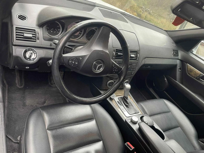 Mercedes-Benz C 250 AMG, снимка 4 - Автомобили и джипове - 52573467
