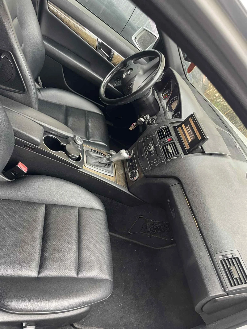 Mercedes-Benz C 250 AMG, снимка 7 - Автомобили и джипове - 52573467