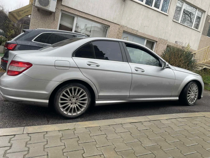 Mercedes-Benz C 250 AMG, снимка 15 - Автомобили и джипове - 52573467