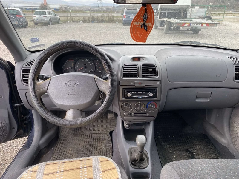 Hyundai Accent, снимка 16 - Автомобили и джипове - 53459946