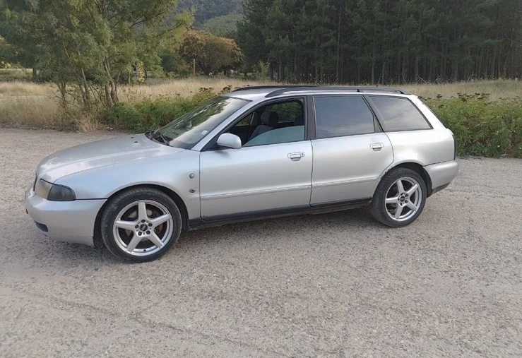 Audi A4, снимка 3 - Автомобили и джипове - 52892732