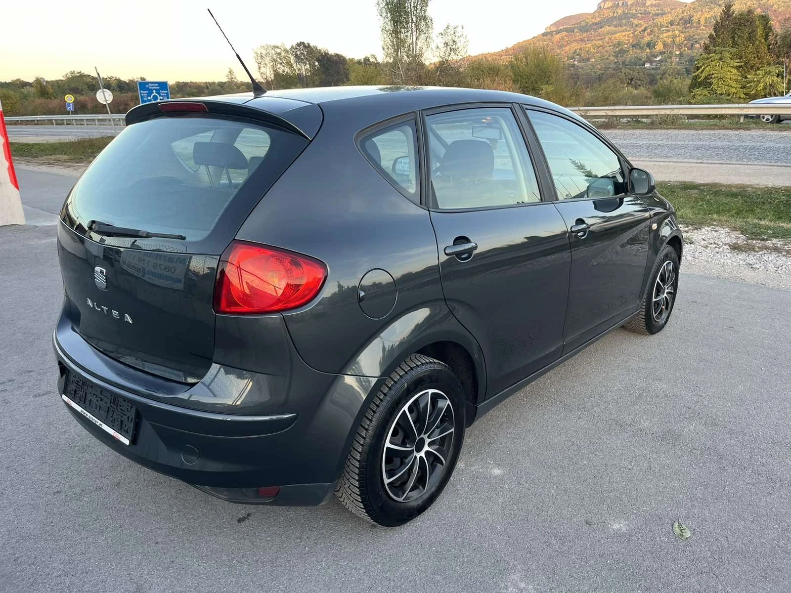 Seat Altea 1.4I 86кс  СТАРИЯ МОТОР 130 000км КЛИМАТИК - изображение 4