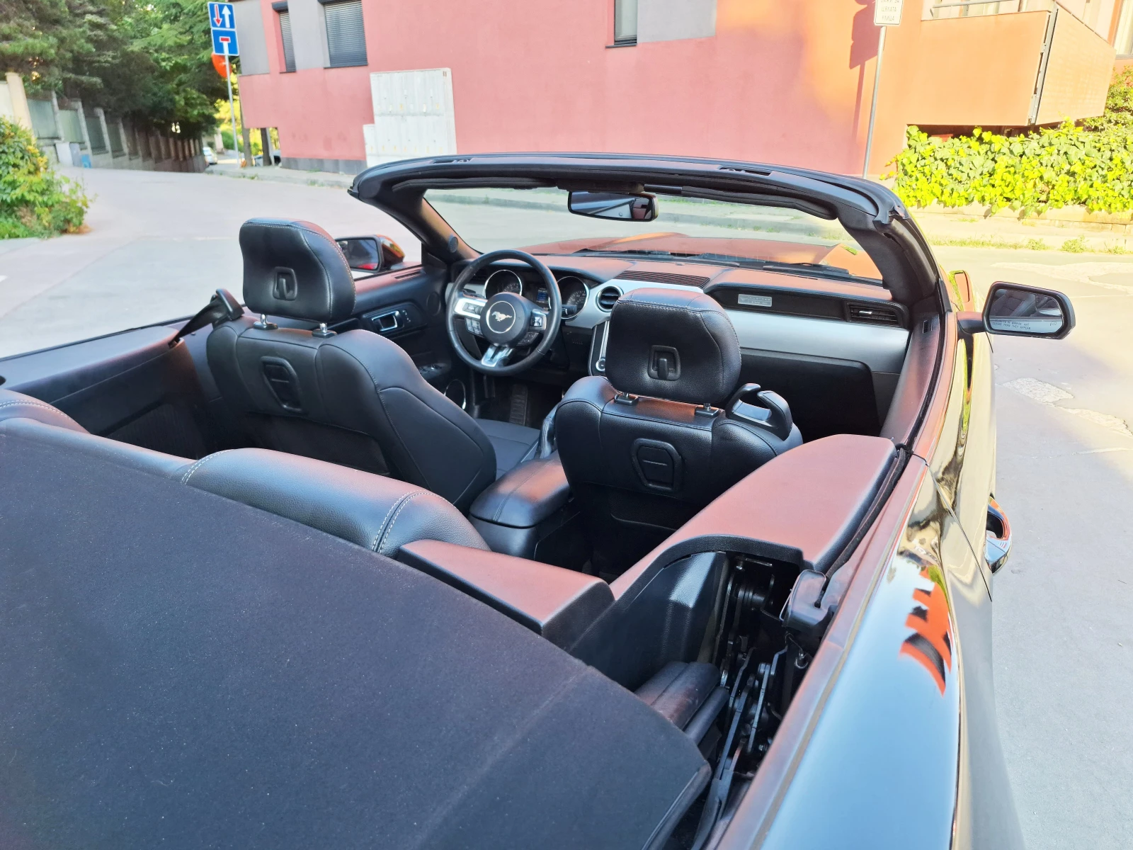 Ford Mustang Cabrio Premium Pack - изображение 10
