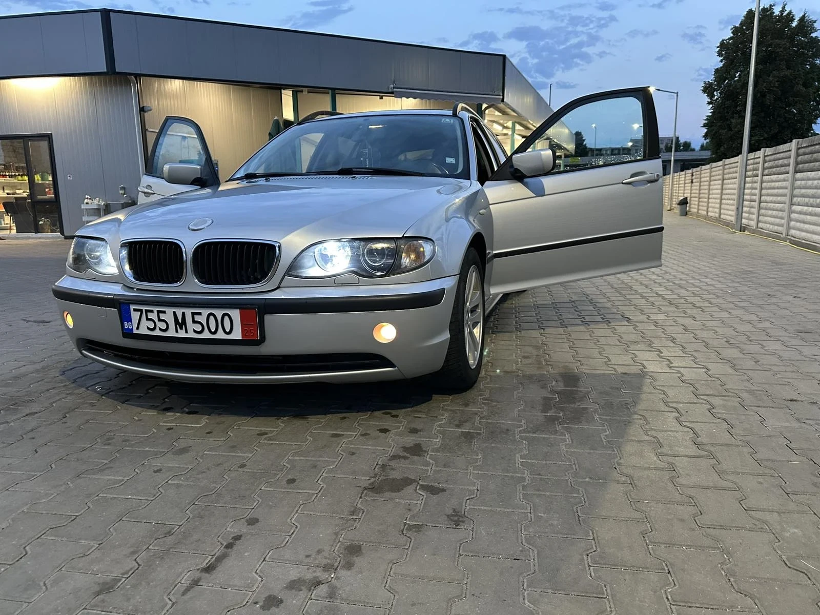 BMW 320 2.0 D - изображение 2