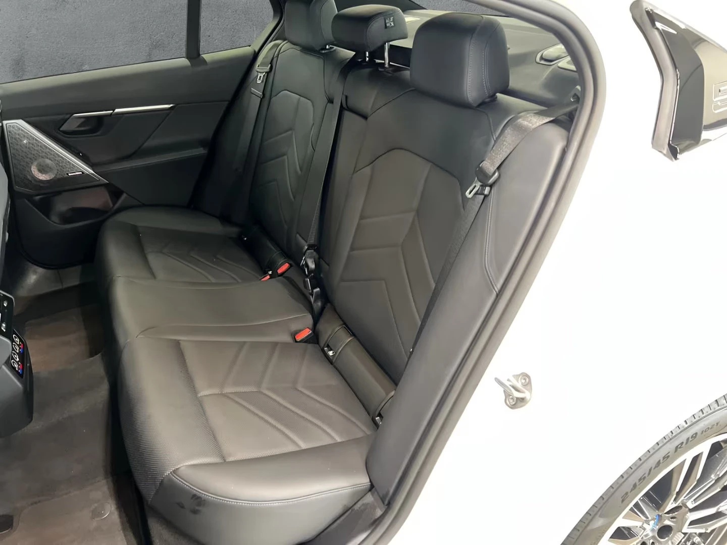 BMW i5 eDRIVE40/340HP/M-SPORT/B&W/ACC/HEAD-UP/KLESS/861f | Mobile.bg   16