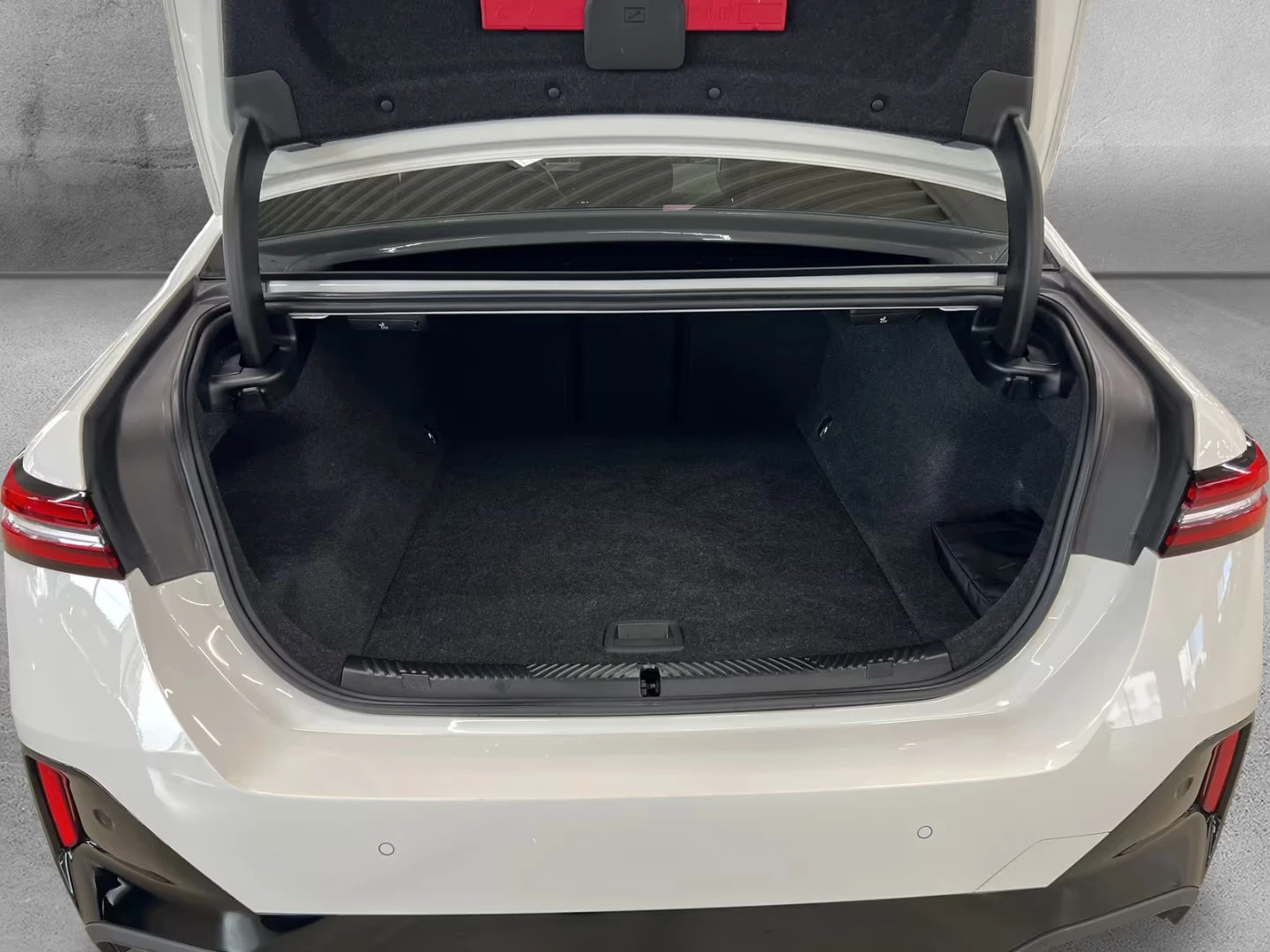 BMW i5 eDRIVE40/340HP/M-SPORT/B&W/ACC/HEAD-UP/KLESS/861f - изображение 7