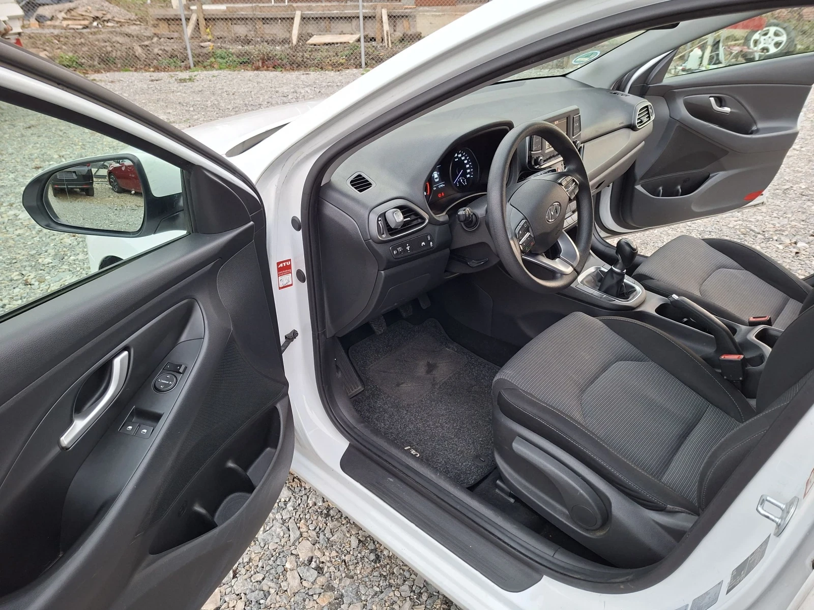 Hyundai I30 1.4i* *   | Mobile.bg   9