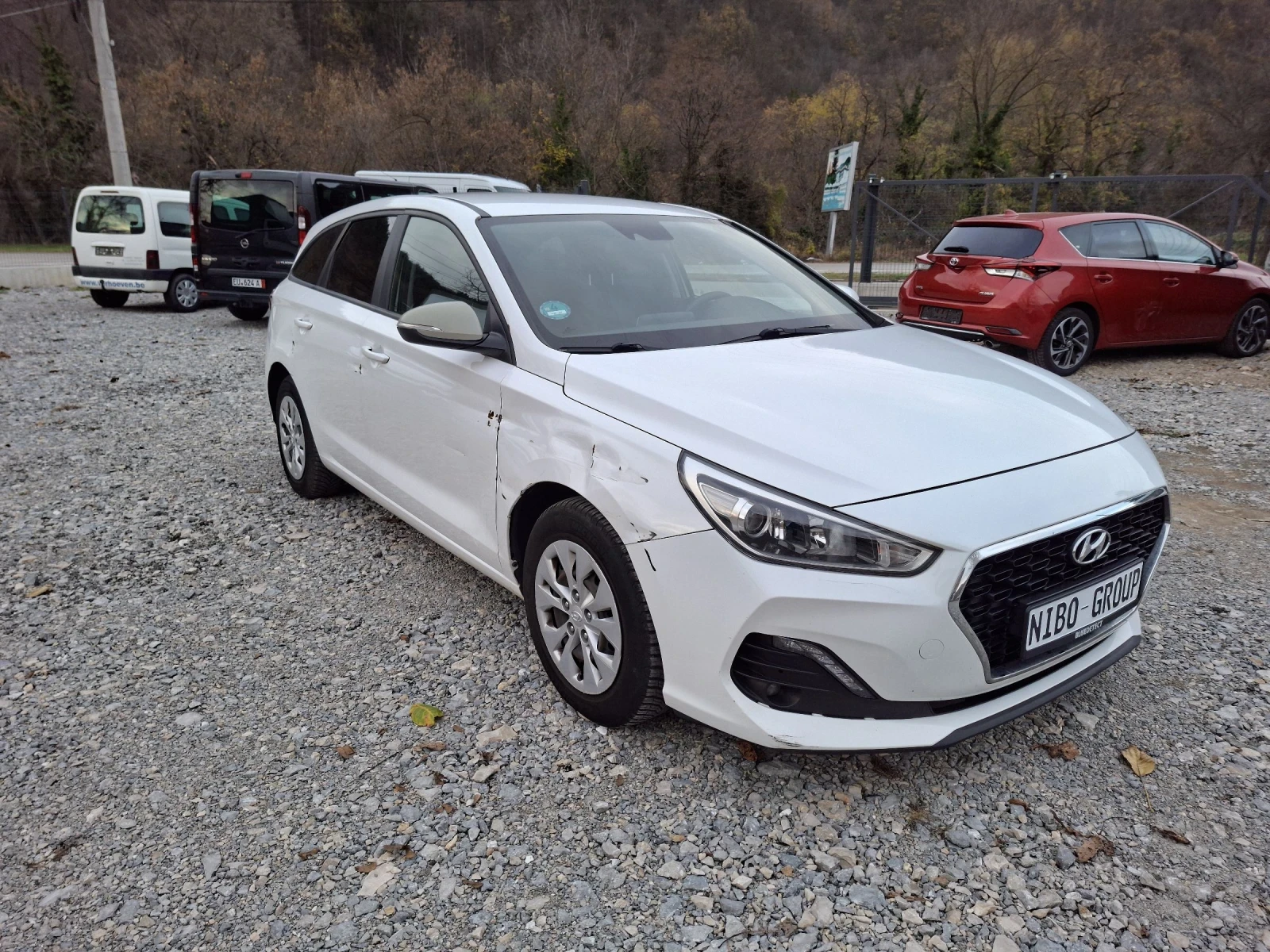 Hyundai I30 1.4i* *   | Mobile.bg   7