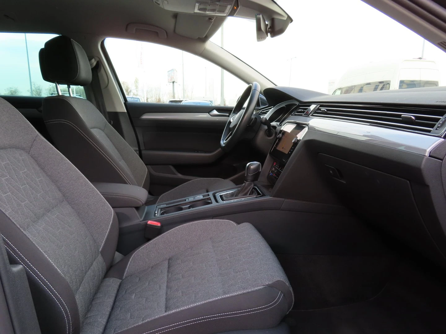 VW Passat Business 2.0 TDI SCR DSG | Mobile.bg � ����������� 7