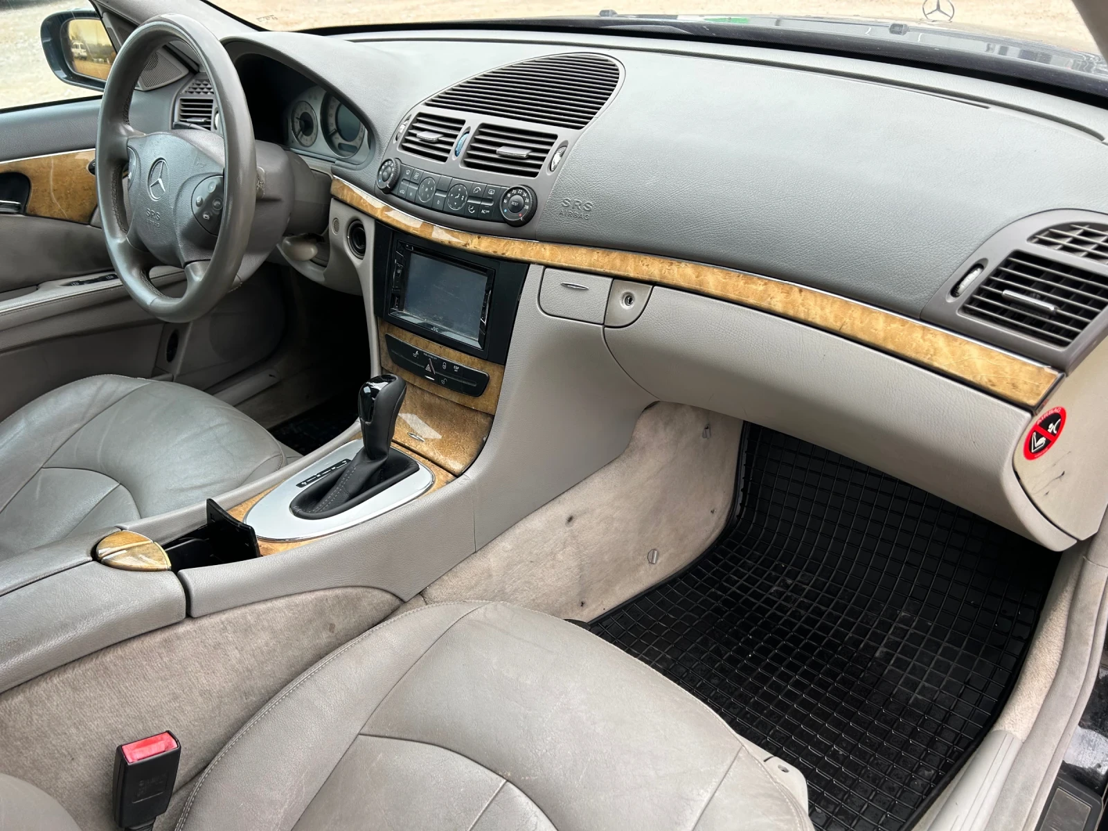 Mercedes-Benz E 270  - изображение 7