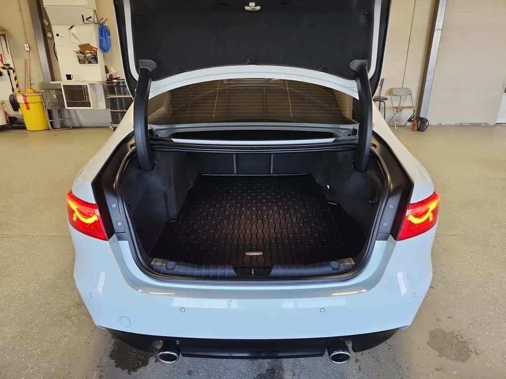 Jaguar Xf * S * CARFAX * ���� �� �� | Mobile.bg � ����������� 14