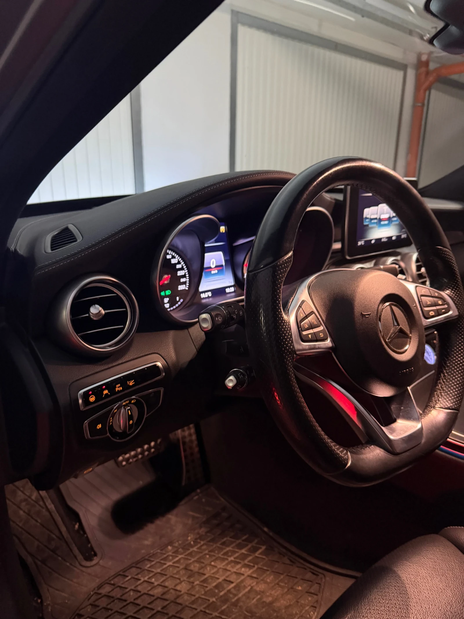 Mercedes-Benz C 250 AMG Style 4 MATIC - изображение 6