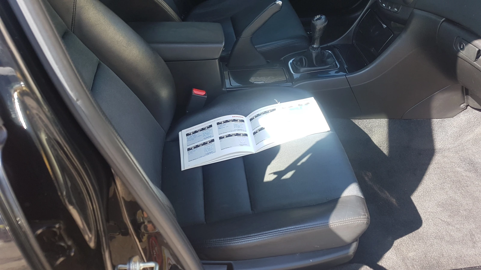 Honda Accord 2.0I SPECIAL-EDITION, снимка 12 - Автомобили и джипове - 53744385